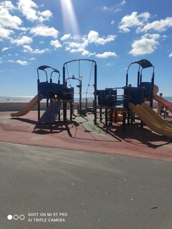 Appartement Entierement Refait A Neuf A 150 M De La Plage Narbonne Plage Exterior foto